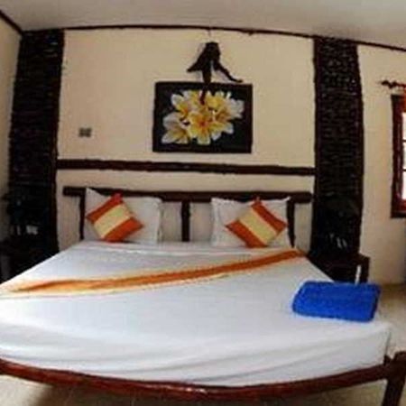 Alongkot Beach Resort Khanom Dış mekan fotoğraf