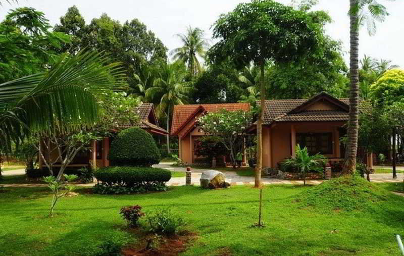Alongkot Beach Resort Khanom Dış mekan fotoğraf