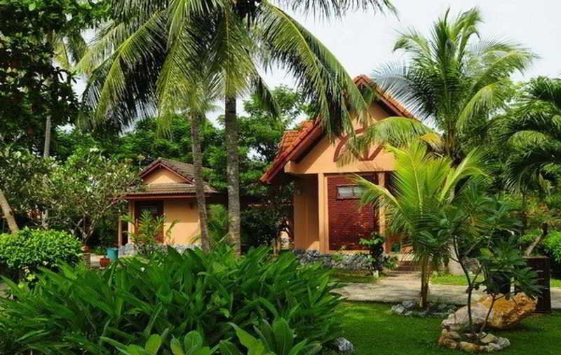 Alongkot Beach Resort Khanom Dış mekan fotoğraf