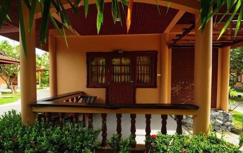 Alongkot Beach Resort Khanom Dış mekan fotoğraf