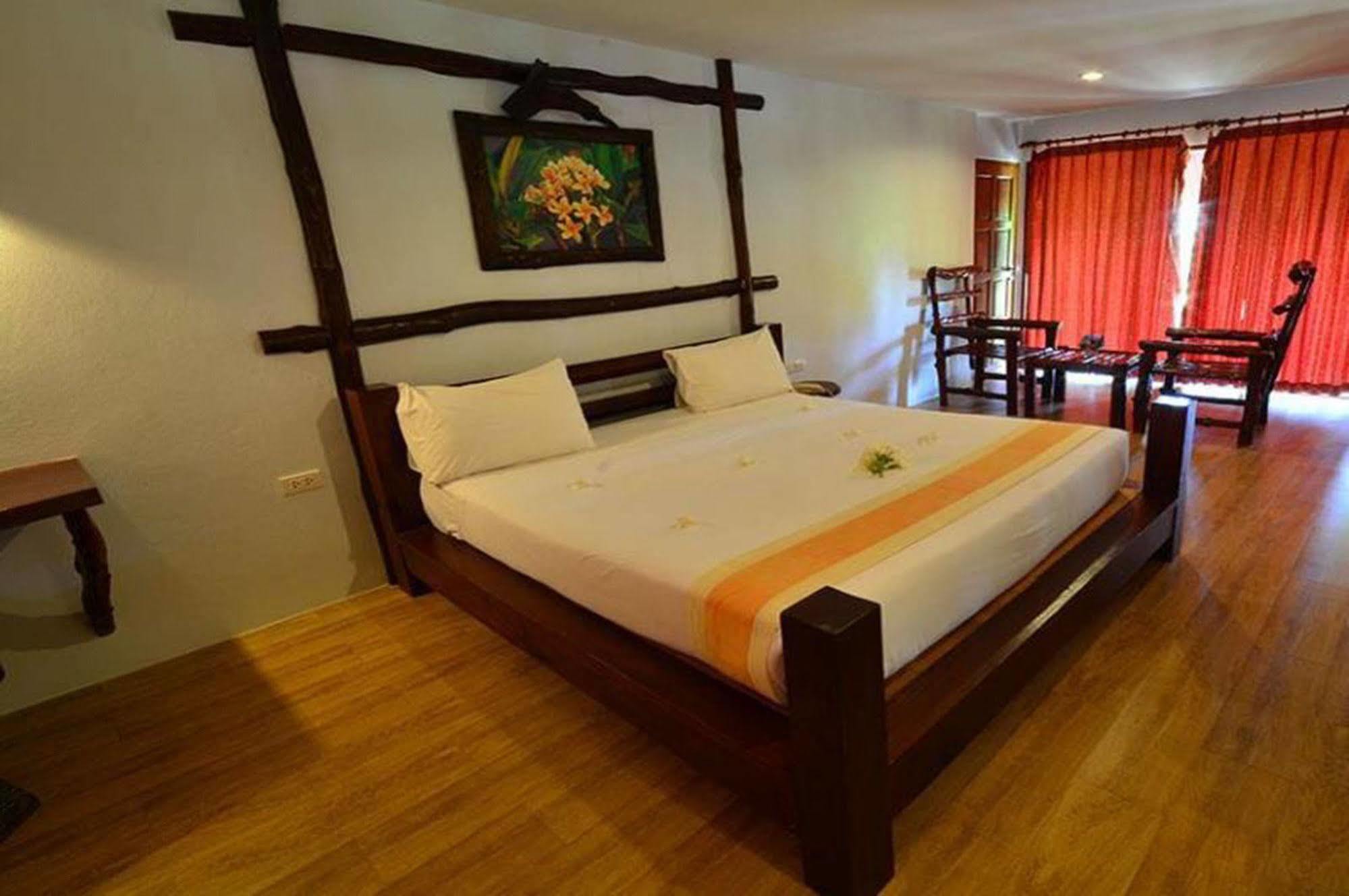 Alongkot Beach Resort Khanom Dış mekan fotoğraf